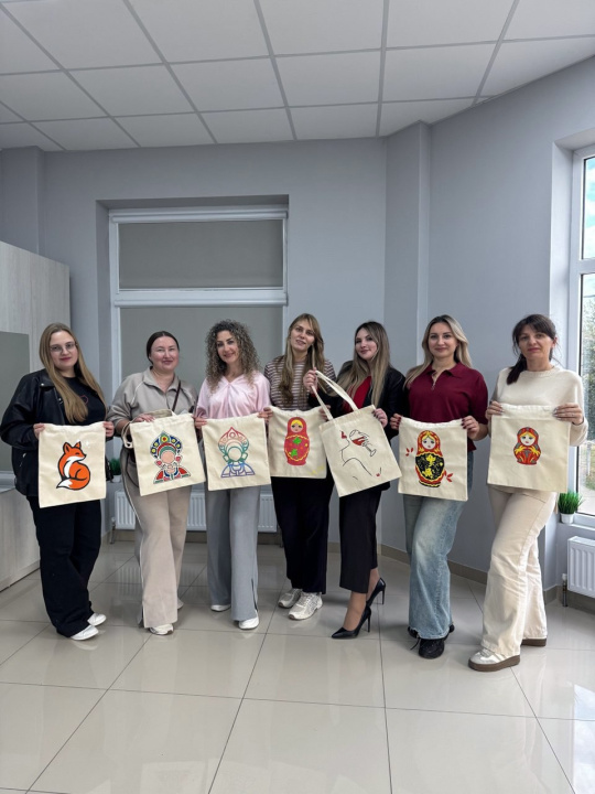 В «Прогресс Агро» состоялся мастер-класс по росписи ткани