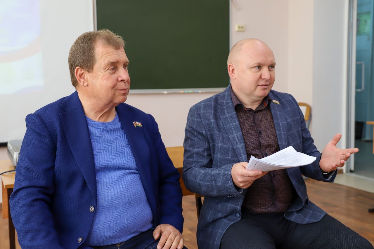 Сотрудники «Прогресс Агро» встретились со старшеклассниками
