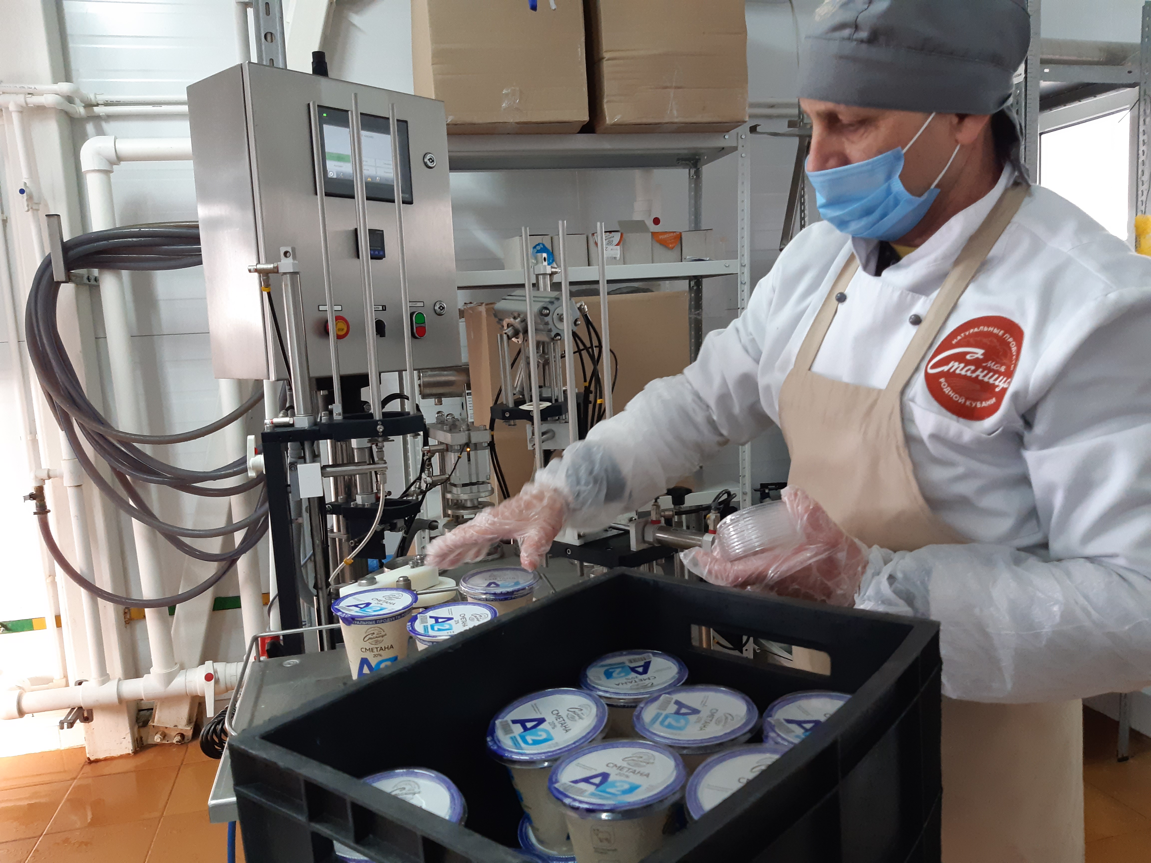 Двенадцать тонн молока от «Прогресс Агро» для медицинского персонала Усть-Лабинской ЦРБ